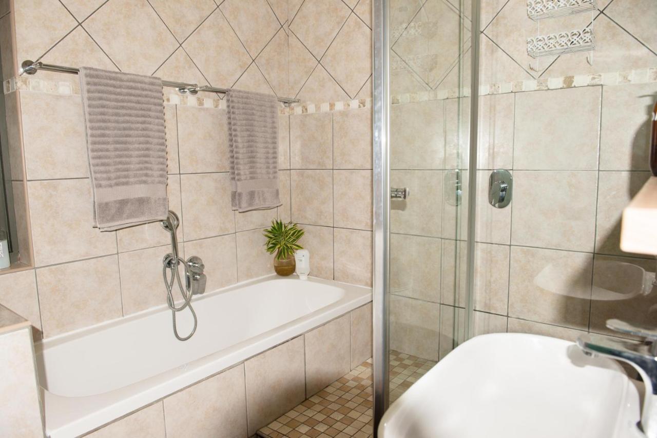 Paradise Self-Catering Units Джефрис-Бей Экстерьер фото